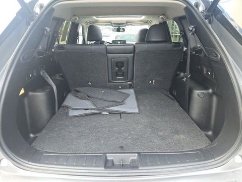 Used 2024 Mitsubishi Outlander SE image 32