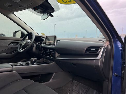 Used 2023 Nissan Rogue S image 63