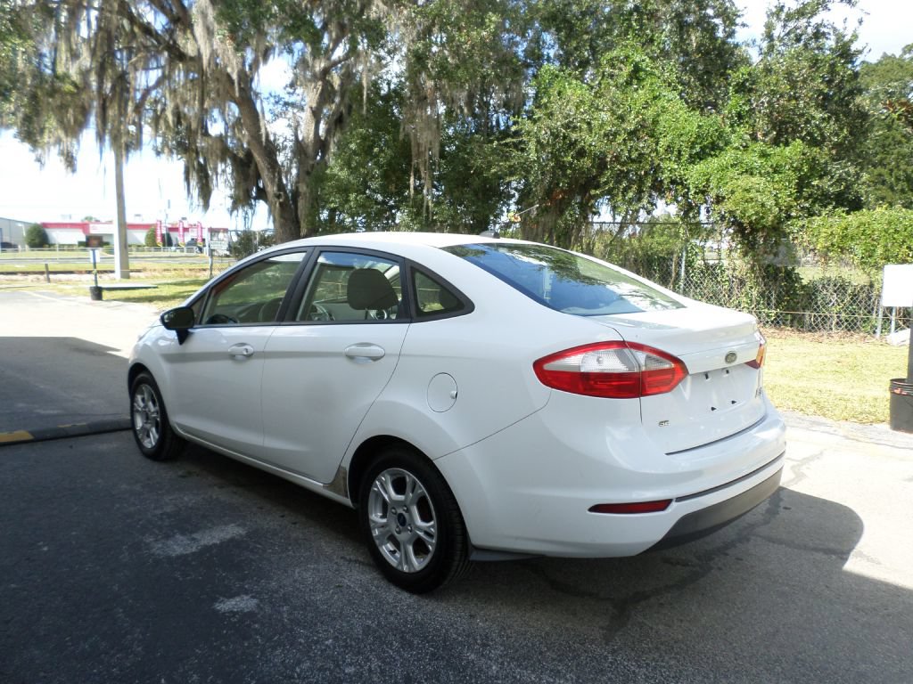 Used 2014 Ford Fiesta SE FWD image 5