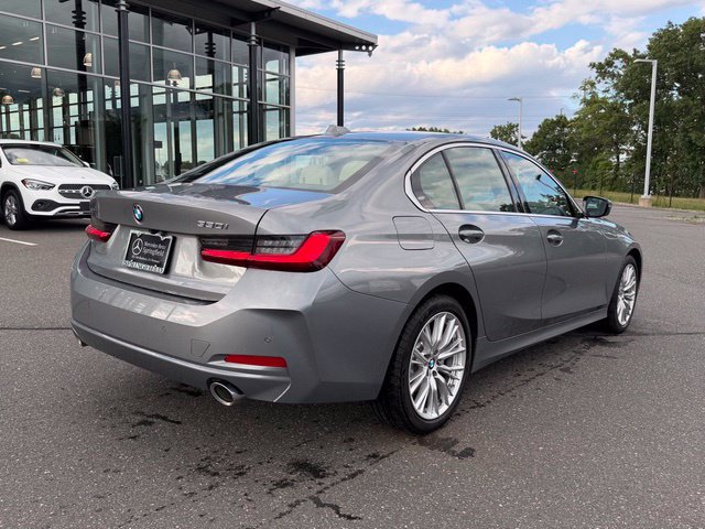 Used 2024 BMW 330i xDrive Sedan w/ Convenience Package AWD/4WD image 7