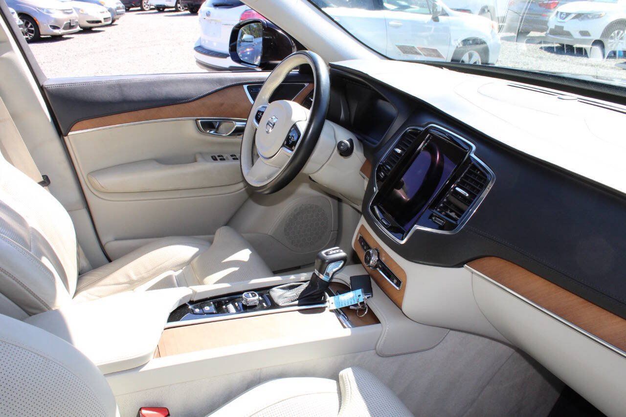 Used 2016 Volvo XC90 T6 Inscription AWD/4WD image 12