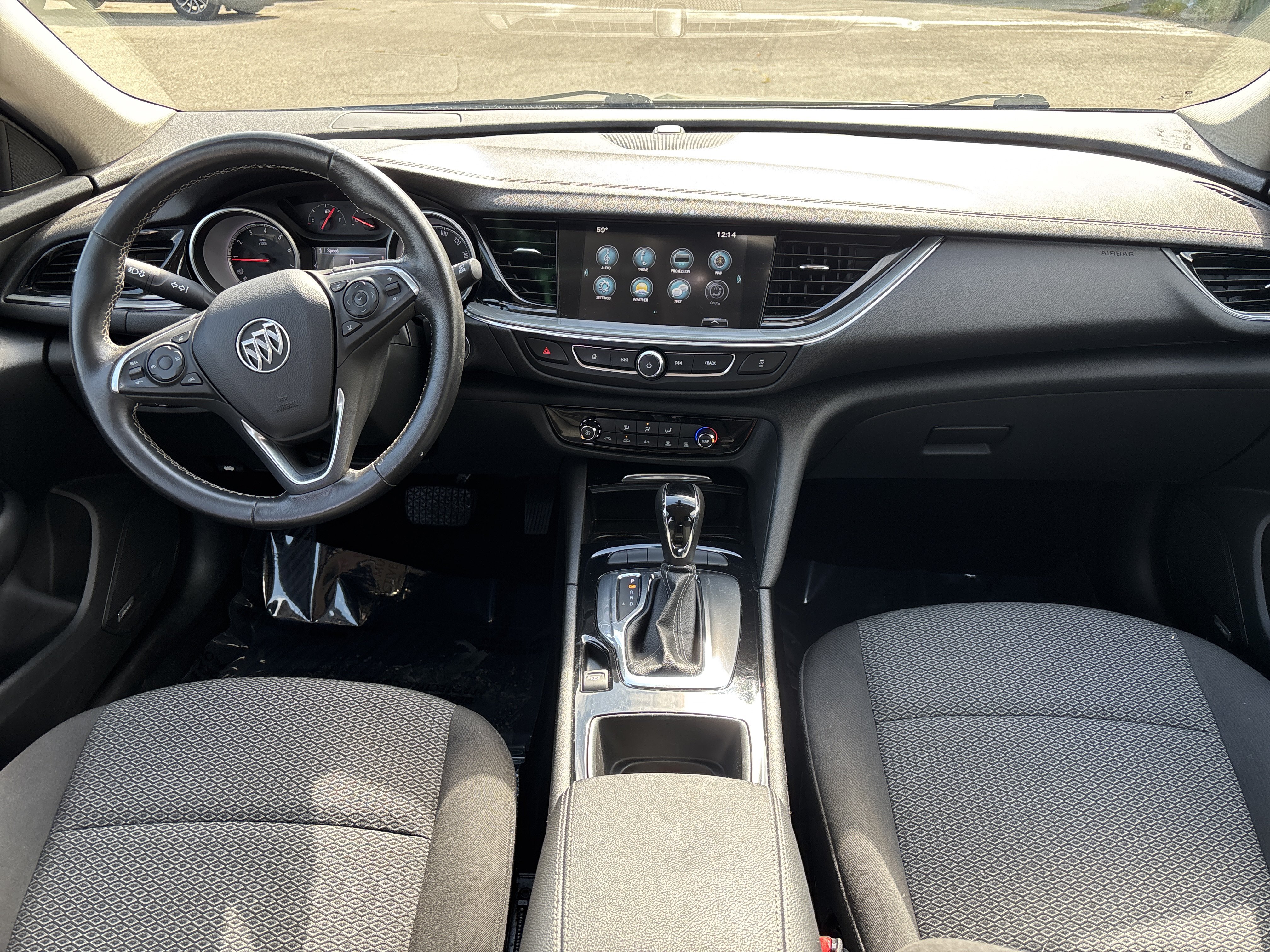 Used 2018 Buick Regal Preferred w/ Sights and Sounds Package AWD/4WD image 16