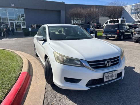 Used 2014 Honda Accord LX image 2
