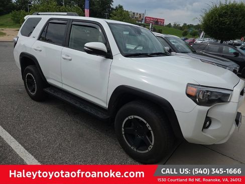 Used 2024 Toyota 4Runner SR5 Premium AWD/4WD image 1
