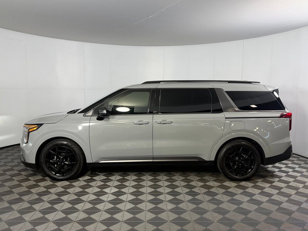 Used 2025 Kia Carnival SX Prestige FWD image 9