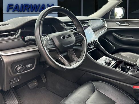 Used 2021 Jeep Grand Cherokee L Limited AWD/4WD image 16