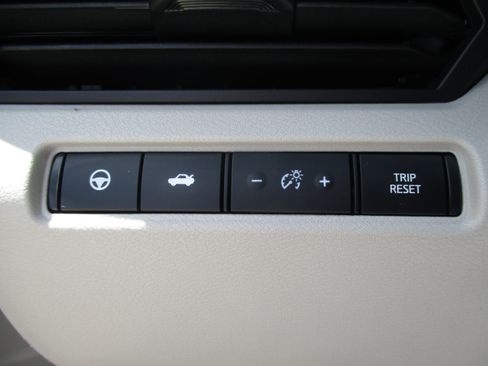 Used 2023 Nissan Altima 2.5 SL FWD image 28