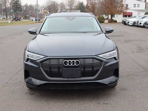Used 2021 Audi e-tron Premium w/ Convenience Plus Package image 2
