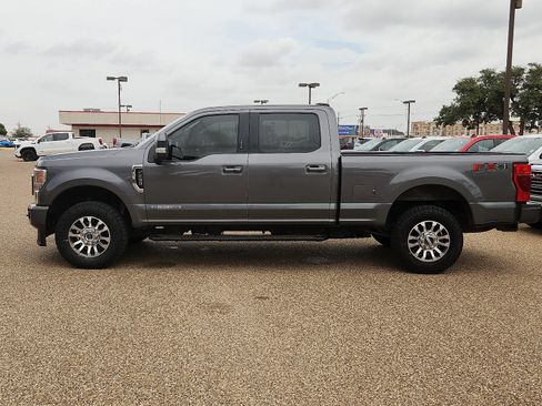 Used 2022 Ford F250 Lariat w/ Lariat Ultimate Package AWD/4WD image 2