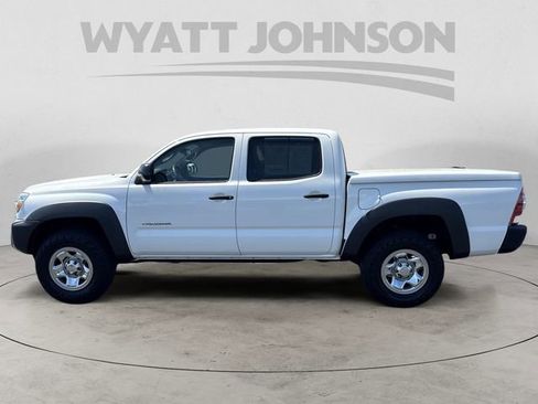 Used 2014 Toyota Tacoma PreRunner w/ Convenience Package RWD image 2