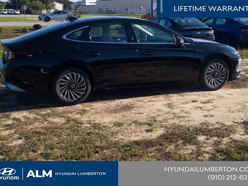 New 2026 Hyundai Sonata Limited FWD image 5