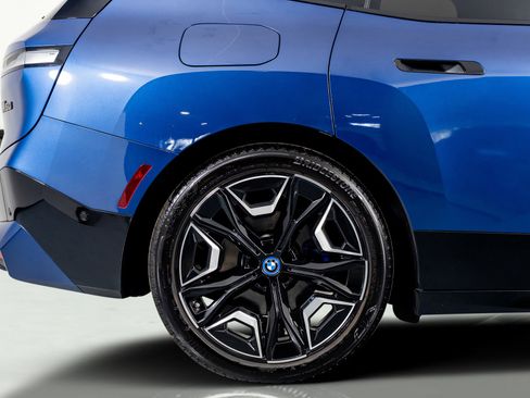 Used 2024 BMW iX M60 image 10