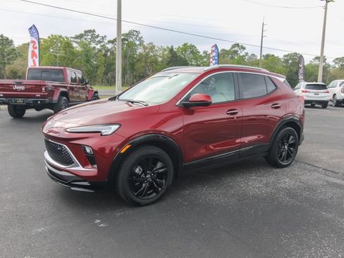 Used 2024 Buick Encore GX Sport Touring w/ Comfort Package image 4