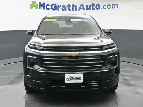 Used 2025 Chevrolet Traverse High Country w/ LPO, Floor Liner Package AWD/4WD image 6