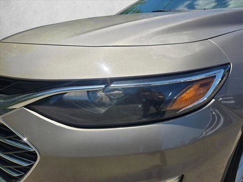 Used 2023 Chevrolet Malibu LT FWD image 9