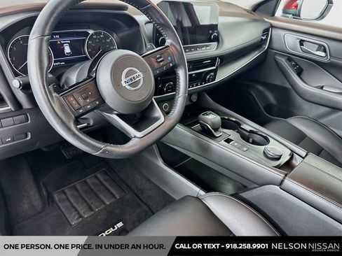 Certified 2021 Nissan Rogue SL w/ Premium Package AWD/4WD image 9