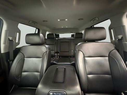 Used 2018 Chevrolet Tahoe LT AWD/4WD image 16