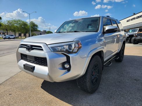 Used 2021 Toyota 4Runner SR5 Premium w/ Moonroof Package RWD image 1