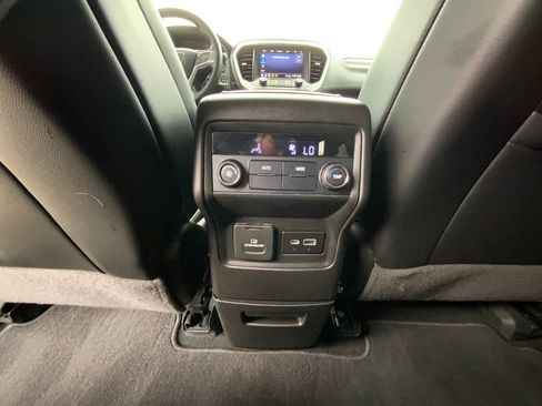 Used 2020 GMC Acadia SLT image 16