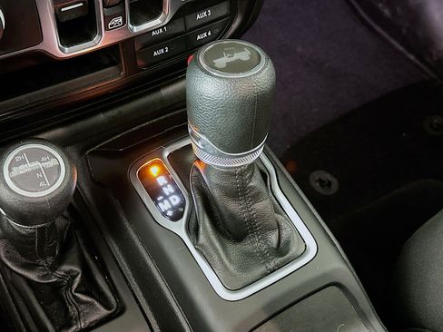 Used 2023 Jeep Wrangler Unlimited w/ Cold Weather Group image 24