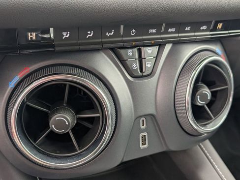 Used 2023 Chevrolet Blazer LT image 34