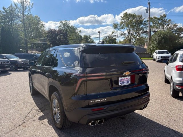 Used 2024 Chevrolet Traverse LS w/ LPO, Floor Liner Package FWD image 3