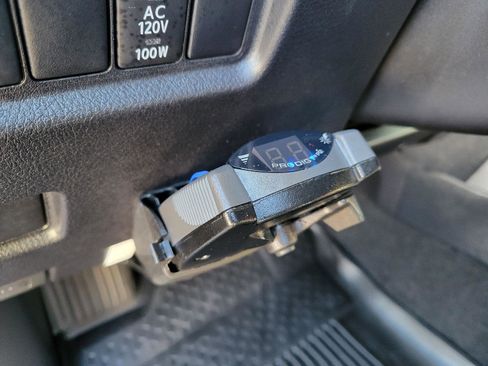 Used 2018 Toyota 4Runner SR5 Premium image 11