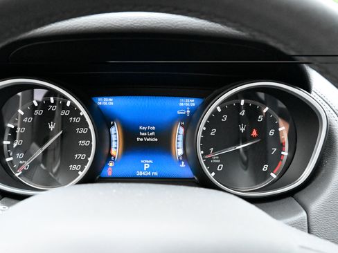 Used 2020 Maserati Levante S AWD/4WD image 26