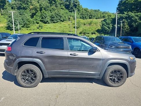 Used 2022 Jeep Cherokee Latitude w/ Sun & Sound Group AWD/4WD image 8