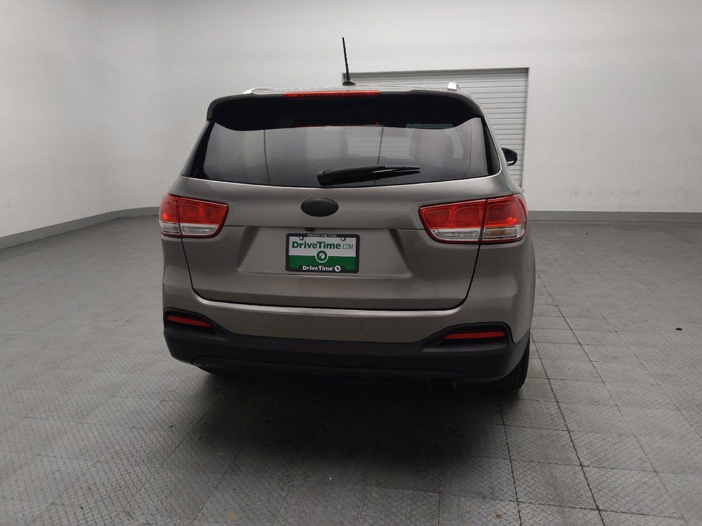 Used 2017 Kia Sorento AWD image 7