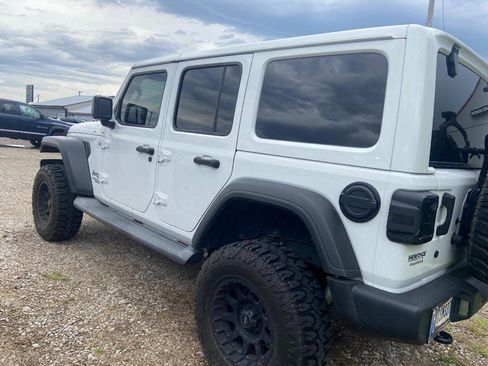 Used 2019 Jeep Wrangler Unlimited Sport S AWD/4WD image 4