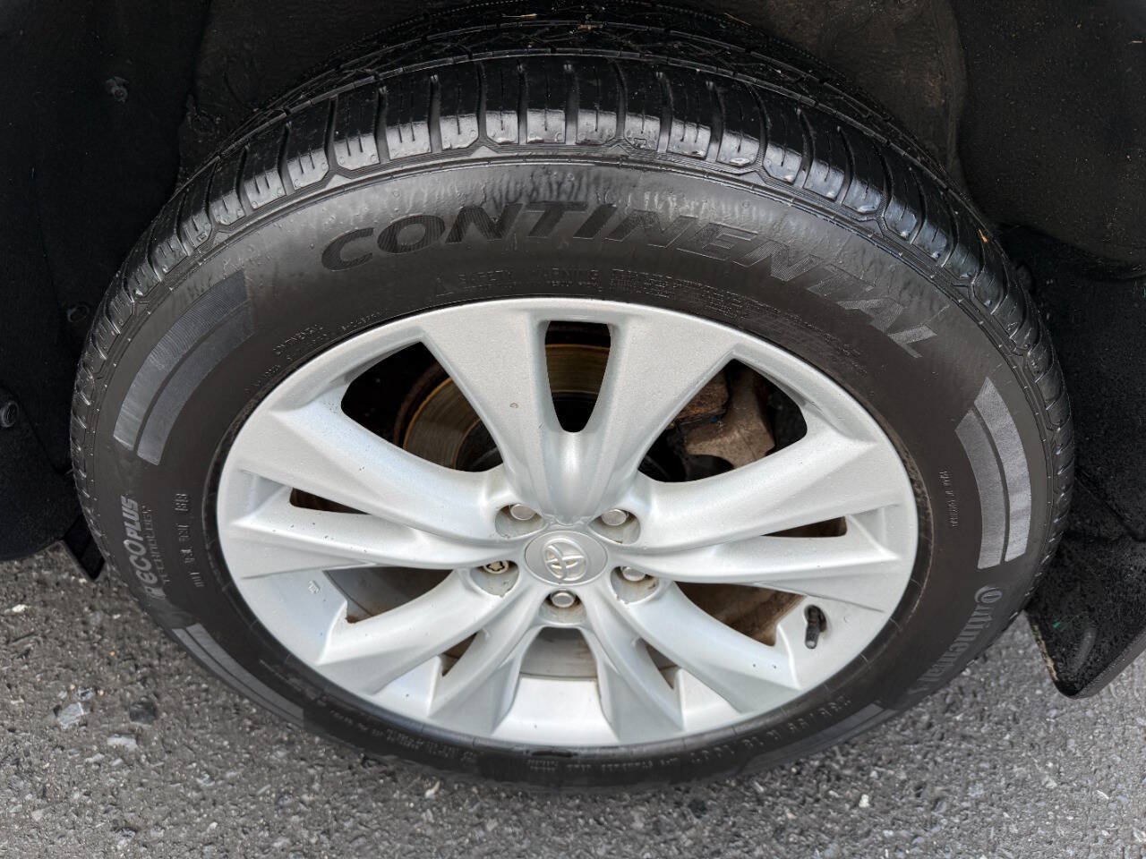 Used 2013 Toyota RAV4 Limited AWD/4WD image 10