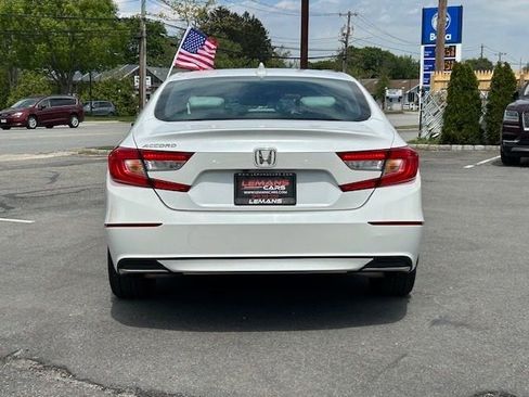 Used 2018 Honda Accord EX image 6