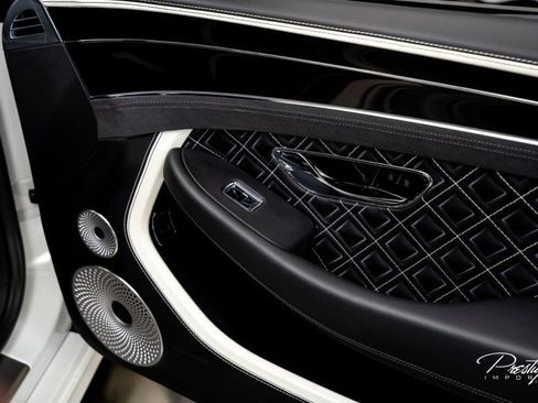 Used 2024 Bentley Continental GT Speed image 33