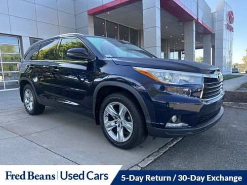 Used 2015 Toyota Highlander Limited AWD/4WD image 2