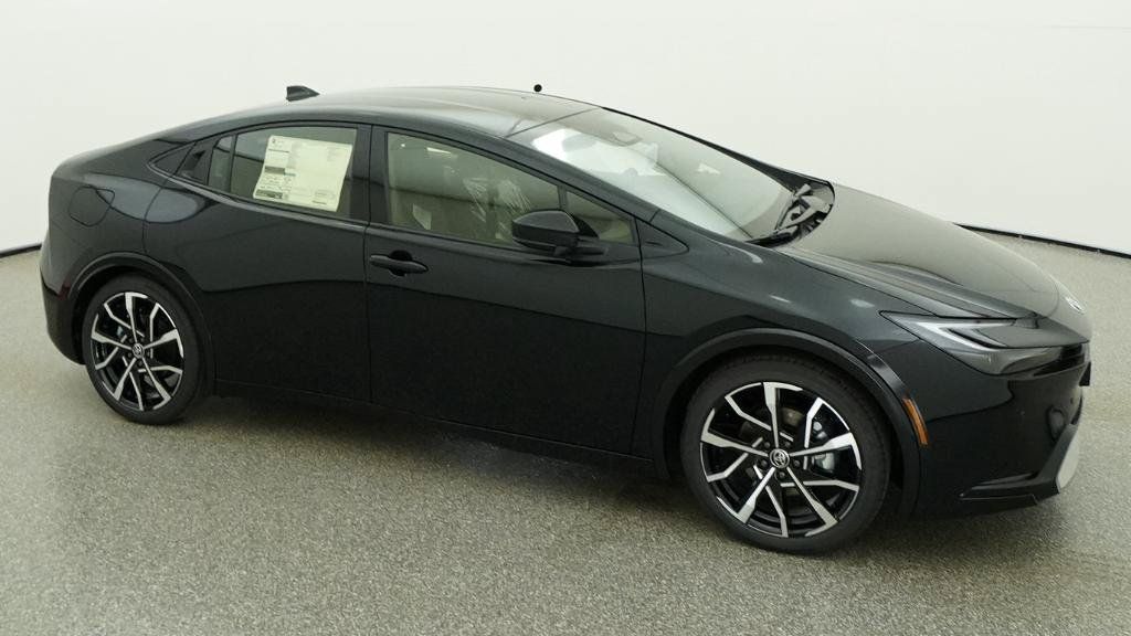New 2026 Toyota Prius Plug-In Hybrid FWD image 15