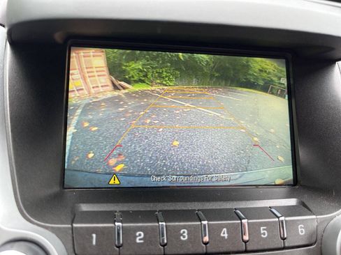 Used 2016 Chevrolet Equinox LT FWD image 18