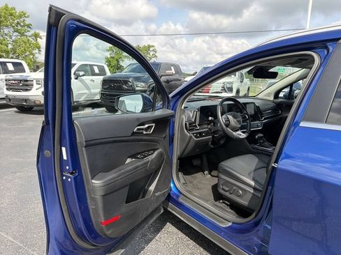 Used 2024 Kia Sportage EX AWD/4WD image 18