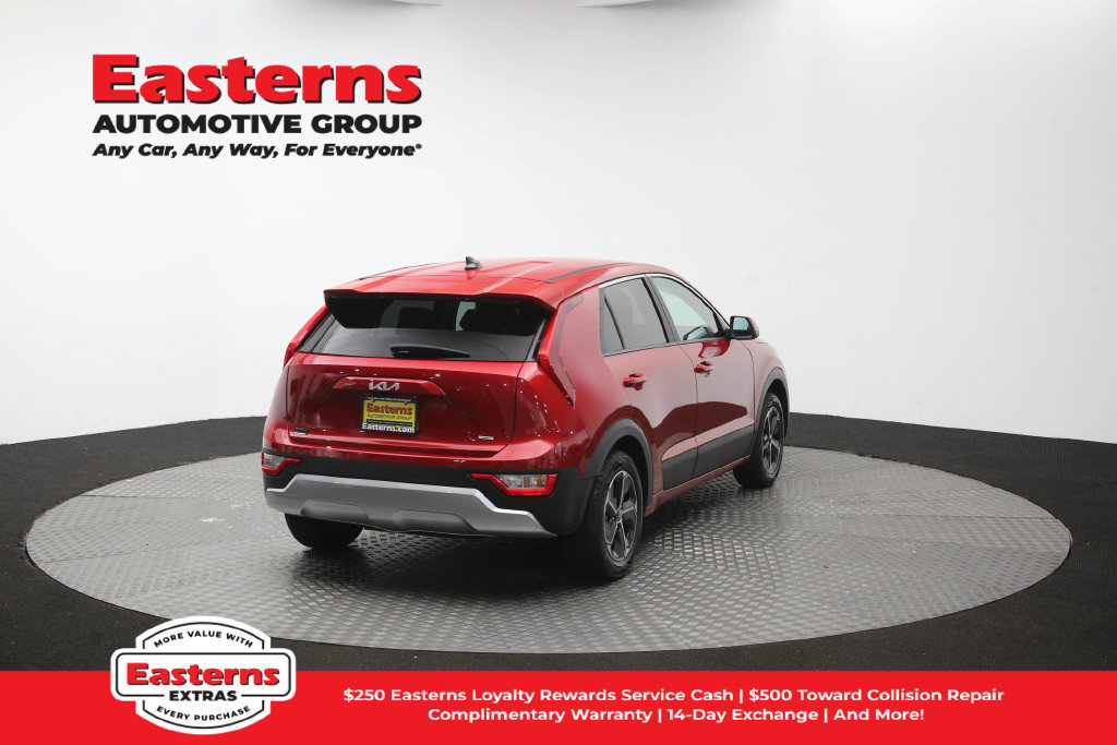 Used 2025 Kia Niro LX FWD image 39
