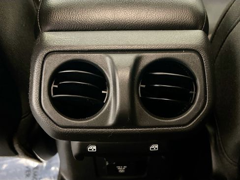 Used 2022 Jeep Gladiator Mojave w/ Safety Group AWD/4WD image 18