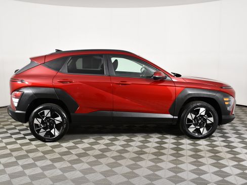 Used 2024 Hyundai Kona SEL AWD/4WD image 5