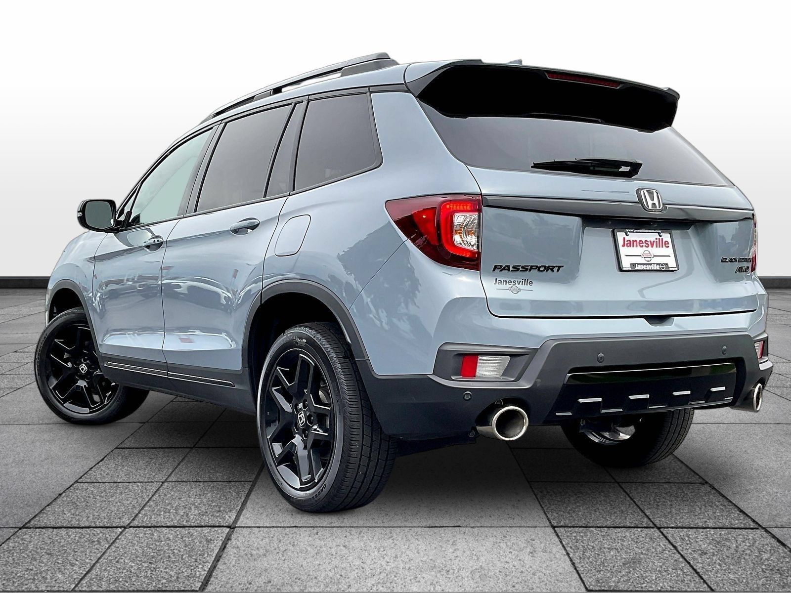 Used 2024 Honda Passport Black Edition image 5