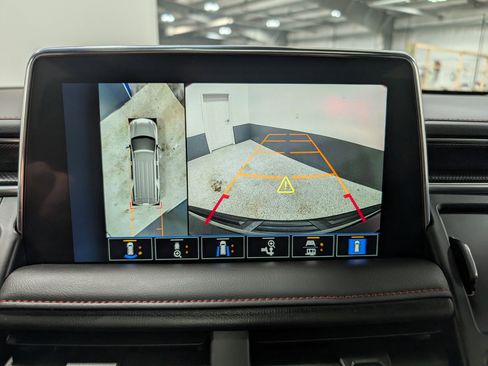 Used 2023 Chevrolet Suburban RST image 30