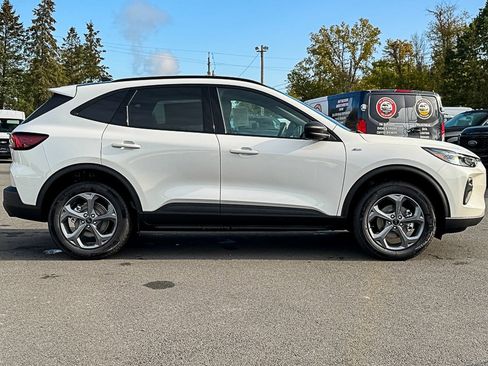 New 2025 Ford Escape ST-Line w/ Tech Pack #1 image 2