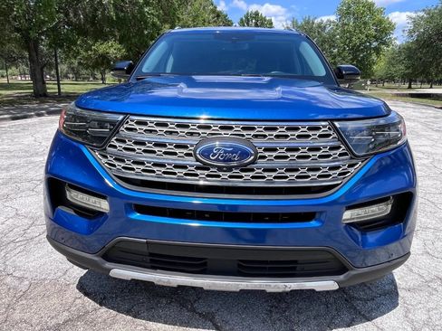 Used 2021 Ford Explorer Limited w/ Equipment Group 301A AWD/4WD image 16