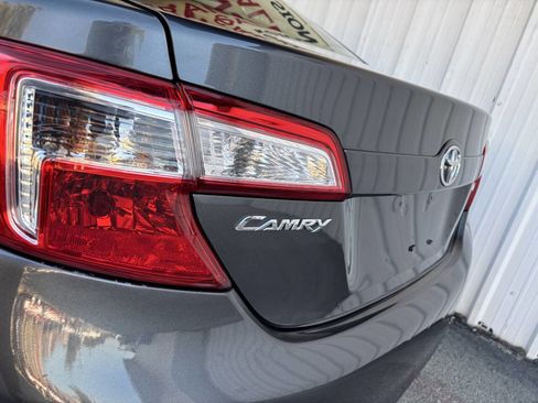 Used 2013 Toyota Camry LE image 17
