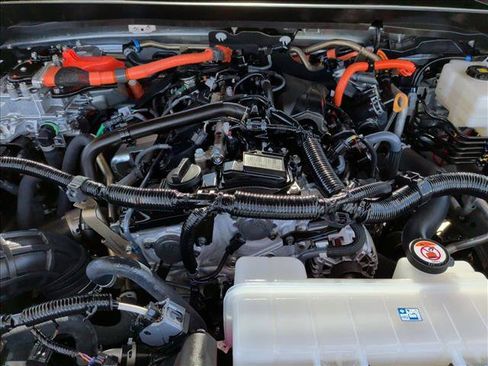 Certified 2025 Toyota Tacoma 4x4 Double Cab Hybrid image 23