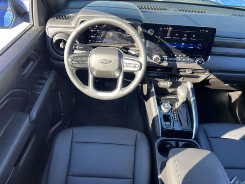 Certified 2025 Chevrolet Colorado Trail Boss w/ Midnight Edition image 13