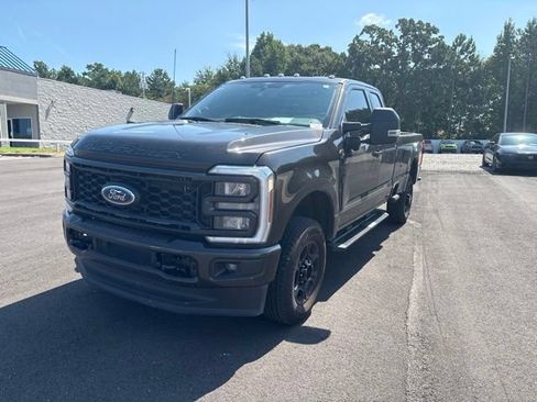 Used 2024 Ford F350 XLT w/ XLT Premium Package AWD/4WD image 3