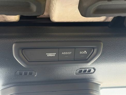 Used 2020 Jeep Gladiator Overland AWD/4WD image 35
